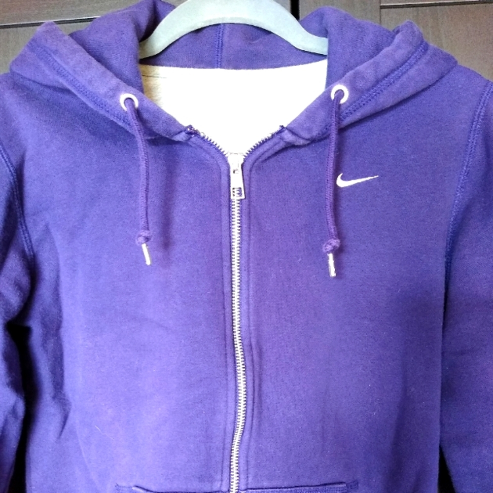 Hooded sweater